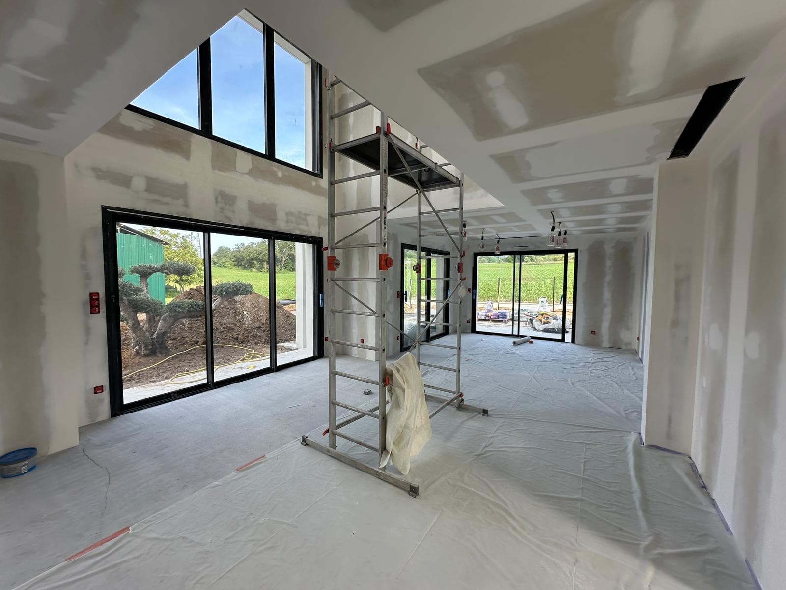 Travaux de placo en cours sur un chantier Nos Travaux au Mans