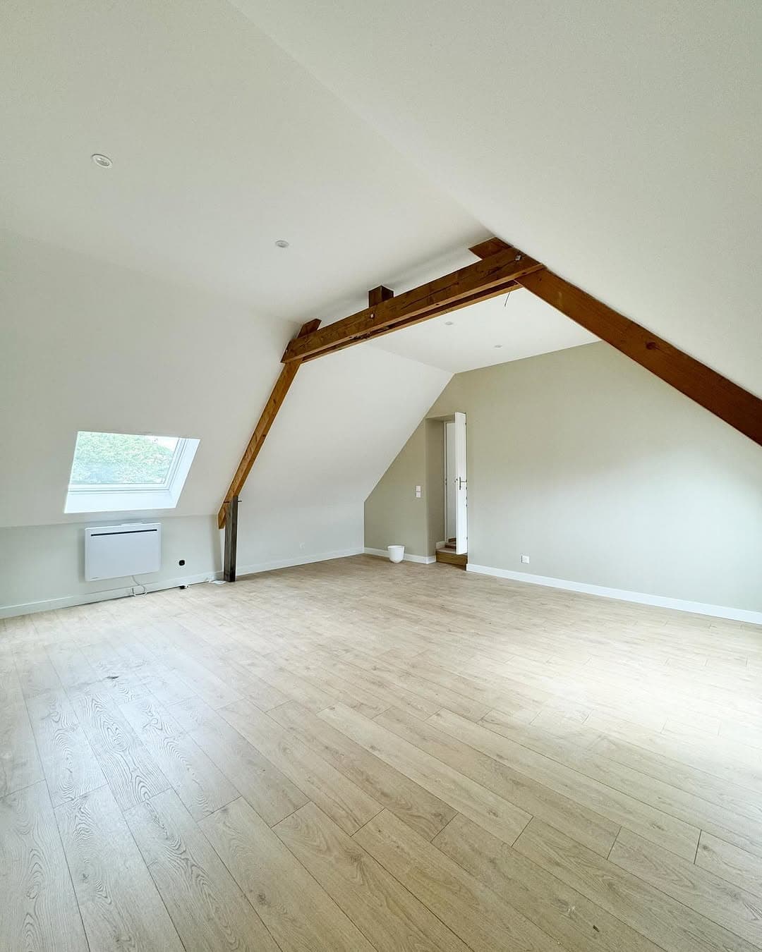 Combles aménagés et terminés par Nos Travaux